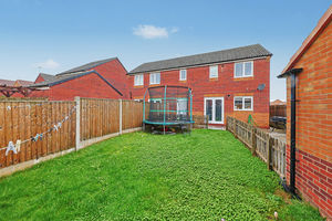 Masefield Avenue Holmewood